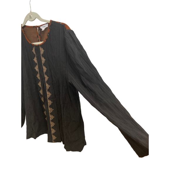 NWT THML Blouse Black & Animal Print Size L - Picture 5 of 10